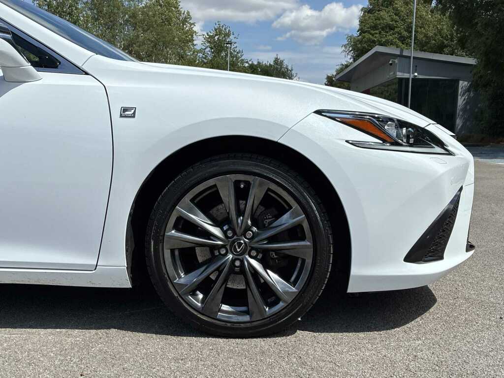 Lexus ES 300H 2.5 F-sport Cvt White #6
