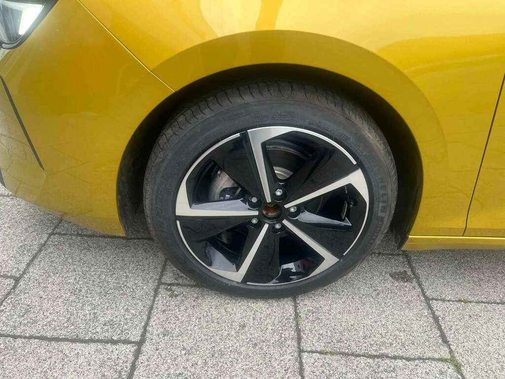 Vauxhall Astra 1.2 Turbo 130 Griffin Yellow #6