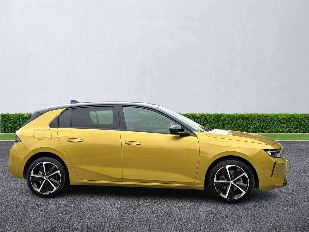 Vauxhall Astra 1.2 Turbo 130 Griffin Yellow #3
