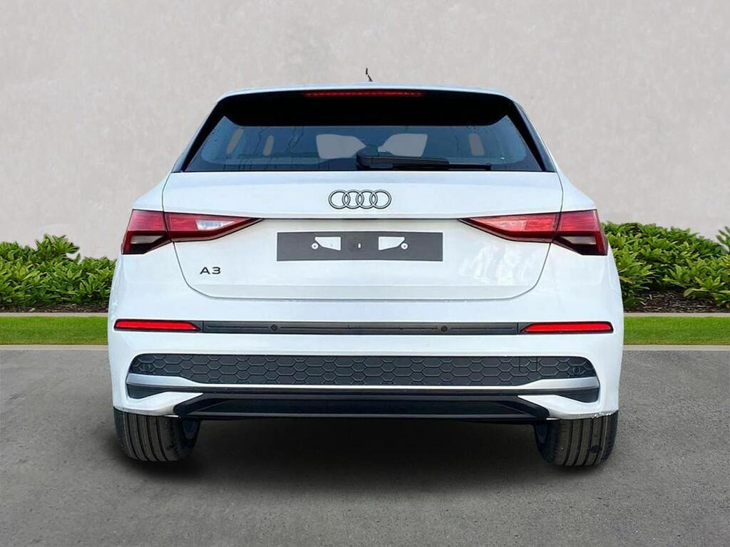 Audi A3 1.5 Tfsie 40 Sport Sportback Plug-in Hy White #4