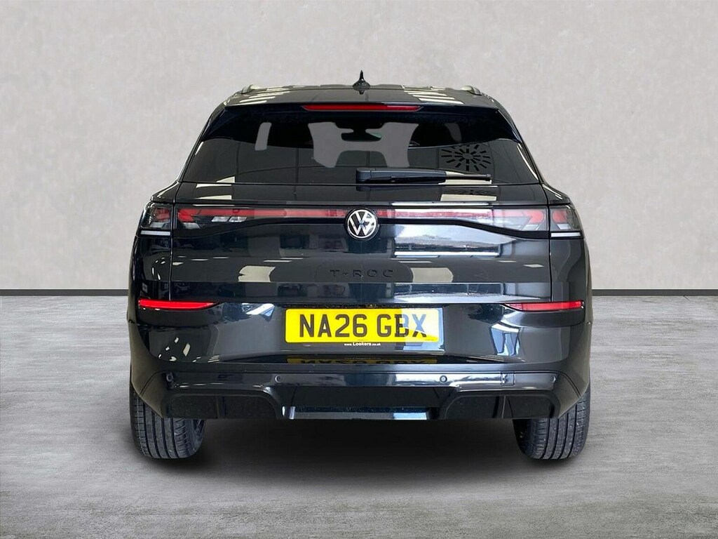 Volkswagen T-Roc 1.5 Etsi 150 R-line Dsg Black #4