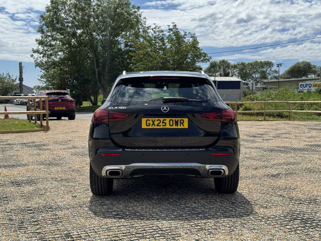 Mercedes-Benz GLA Class Gla 180 Sport Edition Black #6