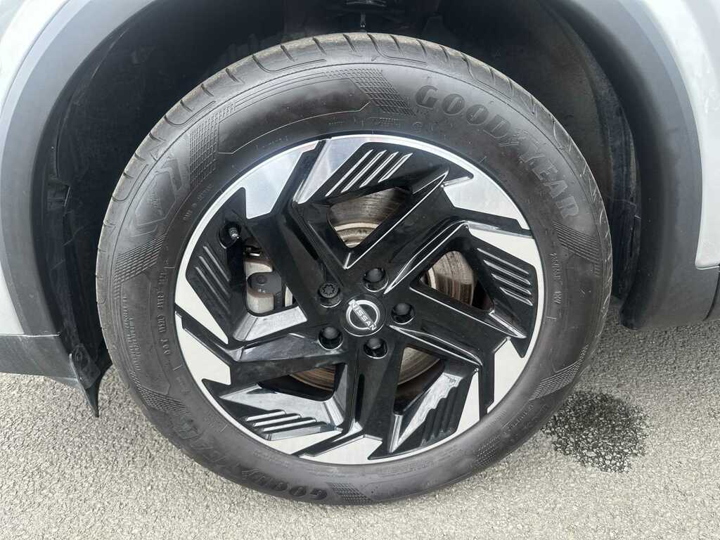 Nissan Qashqai 1.5 E-power N-connecta Silver #6