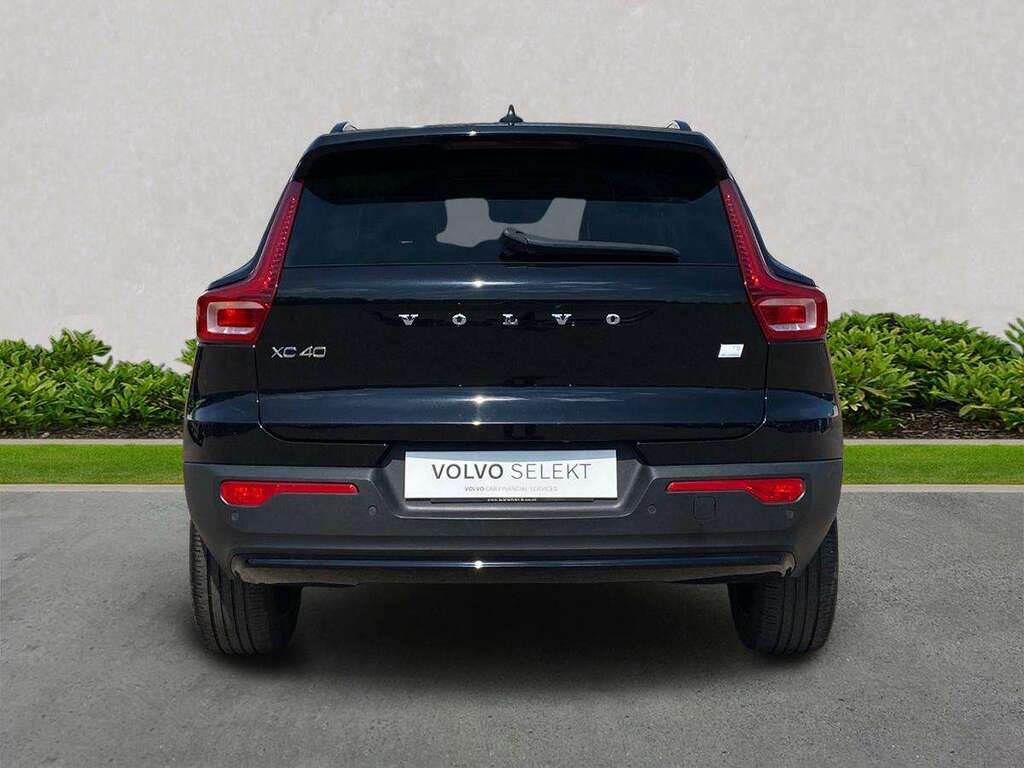 Volvo XC40 1.5 T5 Recharge Phev Ultimate Dark Black #4