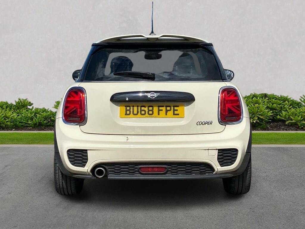 Mini Hatch 1.5 Cooper Sport Hatchback Euro BU68FPE White #4