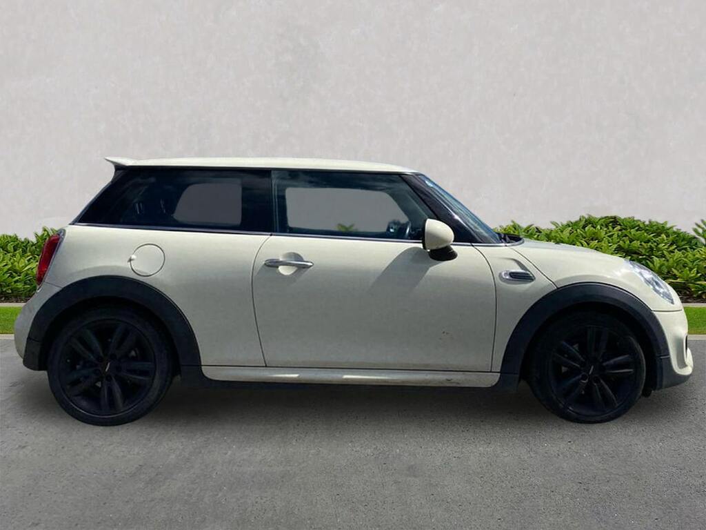 Mini Hatch 1.5 Cooper Sport Hatchback Euro BU68FPE White #3