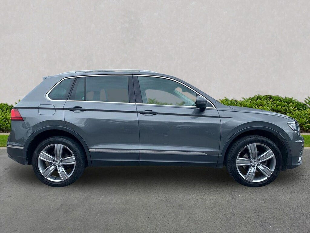 Volkswagen Tiguan 2.0 Tdi Bluemotion Tech Sel Suv Grey #3