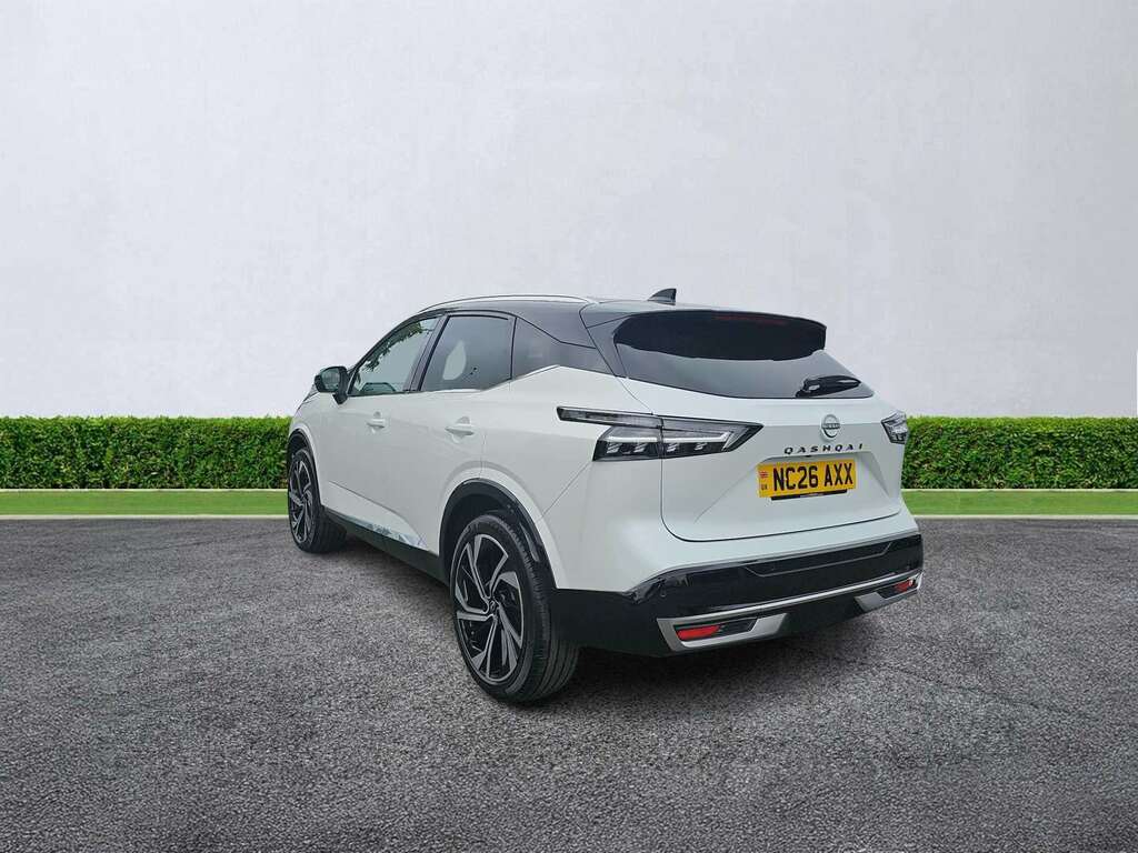 Nissan Qashqai 1.3 Dig-t Mh 158 Tekna NC26AXX #2