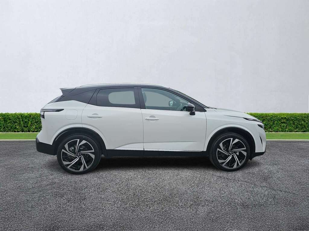Nissan Qashqai 1.3 Dig-t Mh 158 Tekna NC26AXX #3