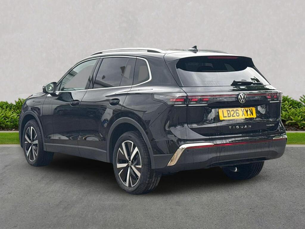Volkswagen Tiguan 1.5 Tsi Ehybrid Style Dsg LD26XYN Black #2