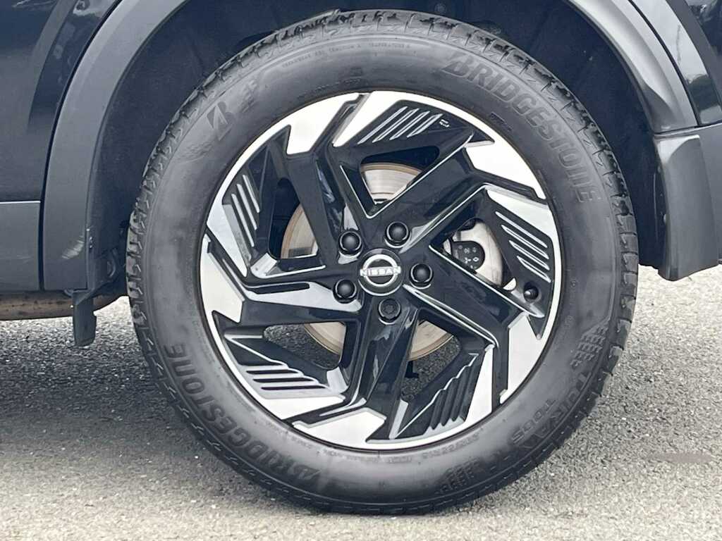 Nissan Qashqai 1.3 Dig-t Mh N-connecta NL26XVZ Black #6