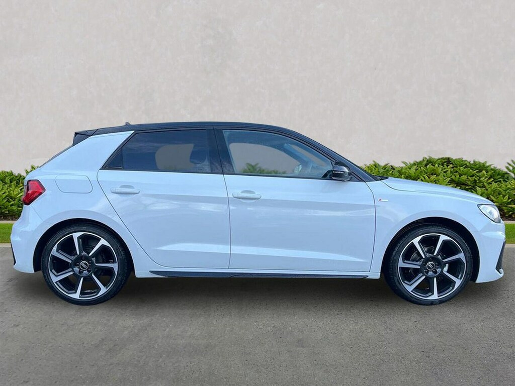 Audi A1 1.0 Tfsi 25 Black Edition Sportback S T White #3