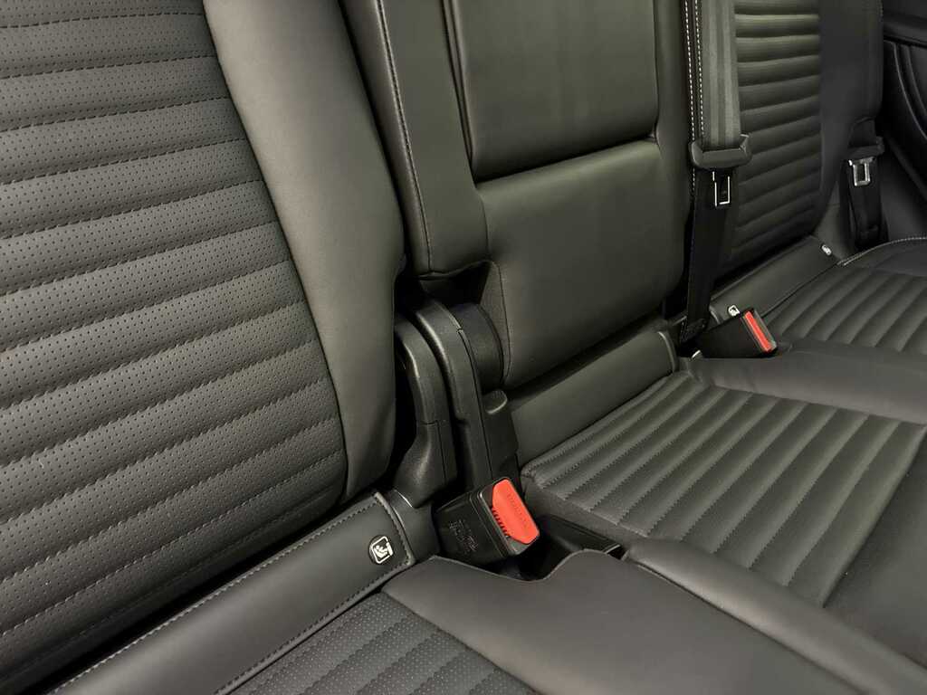 Land Rover Discovery D350 Se Commercial Santorini Black Black #30