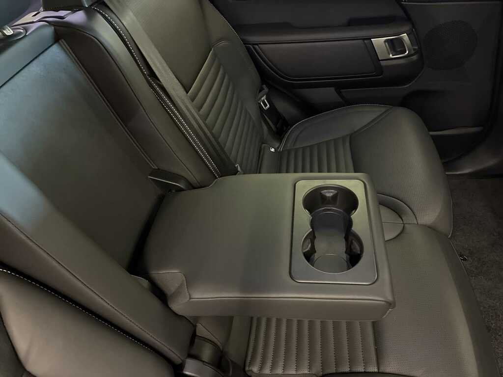 Land Rover Discovery D350 Se Commercial Santorini Black Black #31