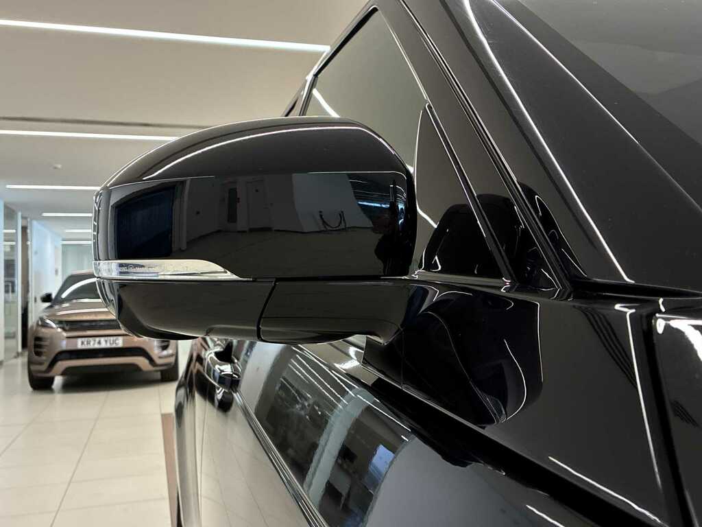 Land Rover Discovery D350 Se Commercial Santorini Black Black #27