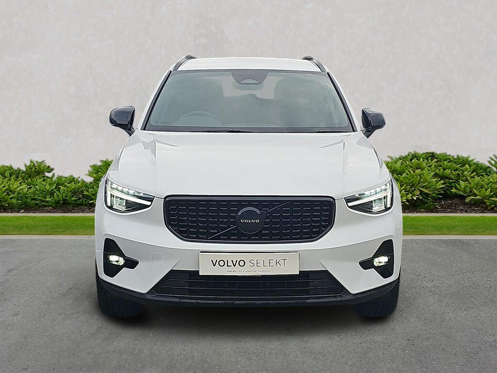 Volvo XC40 2.0 B3p Plus Black Edition White #5