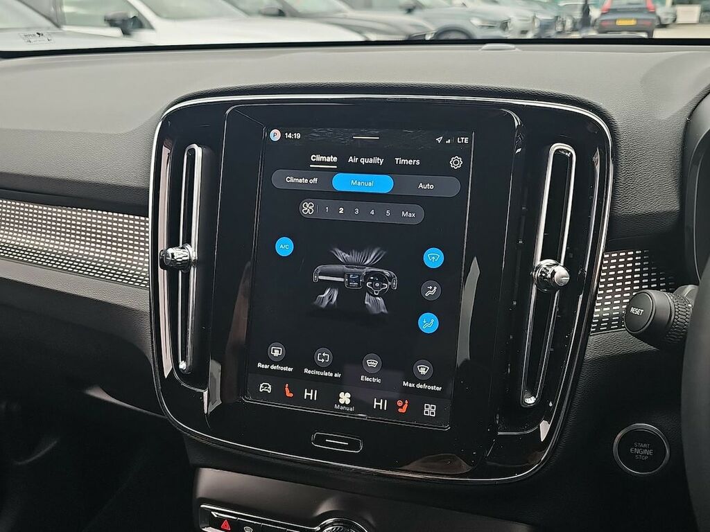 Volvo XC40 Ultra, B3 Mild Hybrid, Dark Grey #24