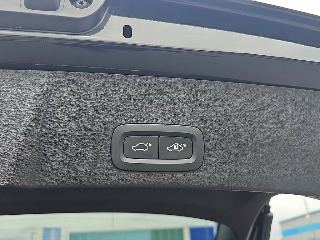 Volvo XC40 Ultra, B3 Mild Hybrid, Dark Grey #36