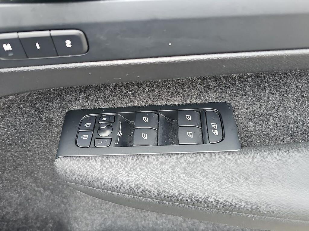 Volvo XC40 Ultra, B3 Mild Hybrid, Dark Grey #21