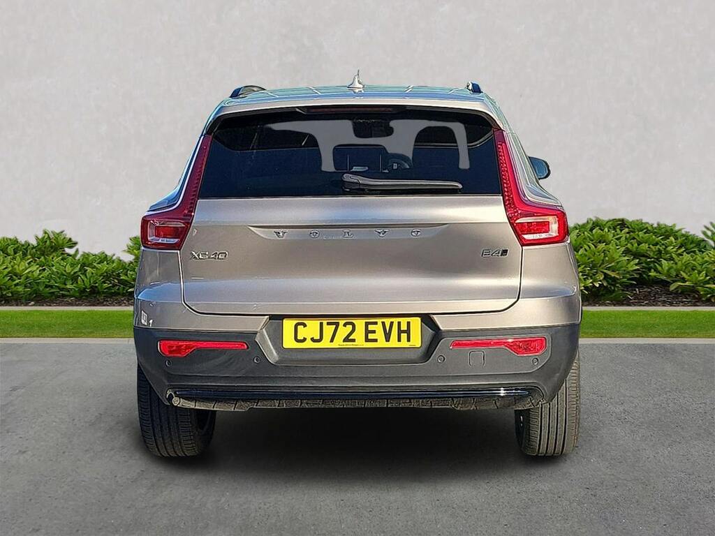 Volvo XC40 2.0 B4p Plus Dark Gold #4