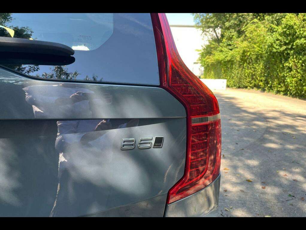 Volvo XC90 2.0 B5 Mhev Momentum Suv Hybrid 4W Black #35