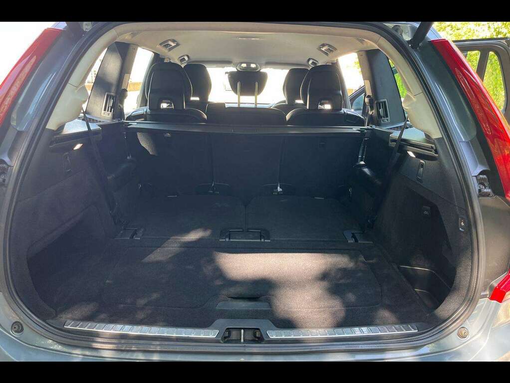 Volvo XC90 2.0 B5 Mhev Momentum Suv Hybrid 4W Black #17