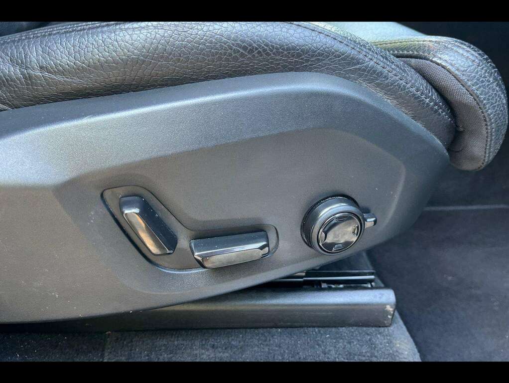 Volvo XC90 2.0 B5 Mhev Momentum Suv Hybrid 4W Black #30