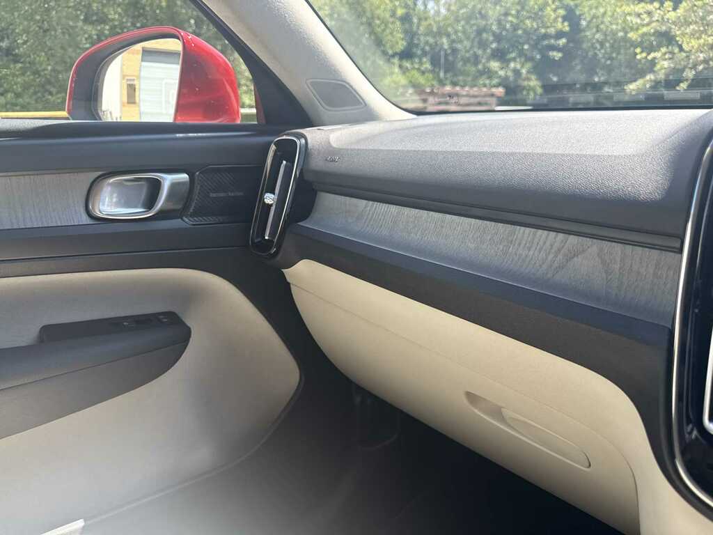 Volvo XC40 1.5H T4 Recharge 10.7Kwh Plus Suv Plug- Red #34