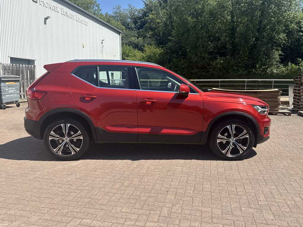 Volvo XC40 1.5H T4 Recharge 10.7Kwh Plus Suv Plug- Red #25