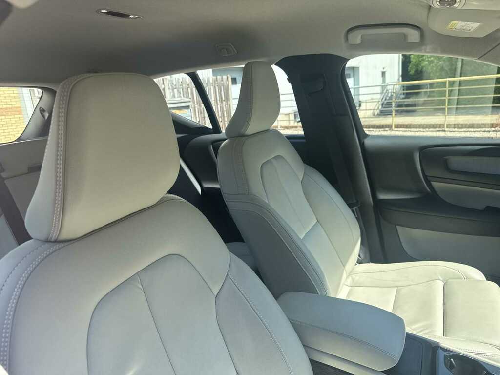 Volvo XC40 1.5H T4 Recharge 10.7Kwh Plus Suv Plug- Red #27