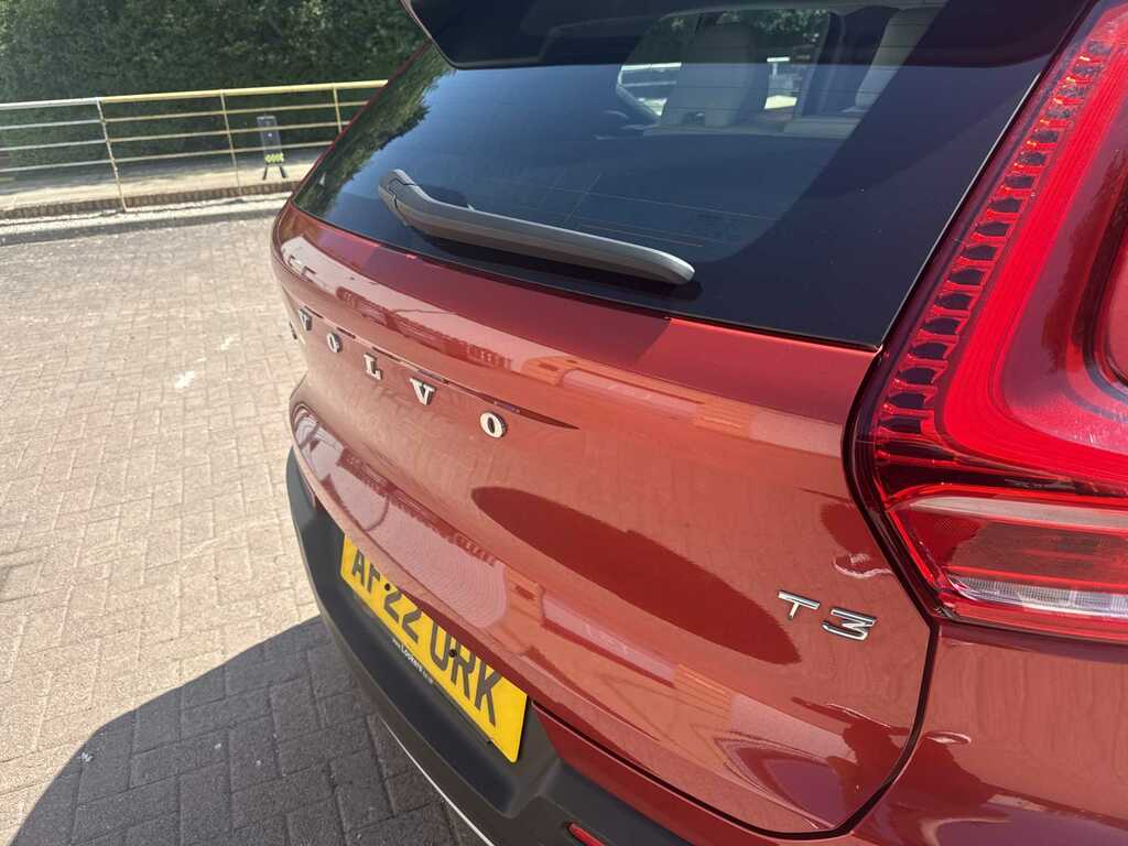 Volvo XC40 1.5H T4 Recharge 10.7Kwh Plus Suv Plug- Red #20