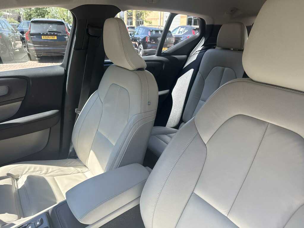 Volvo XC40 1.5H T4 Recharge 10.7Kwh Plus Suv Plug- Red #11