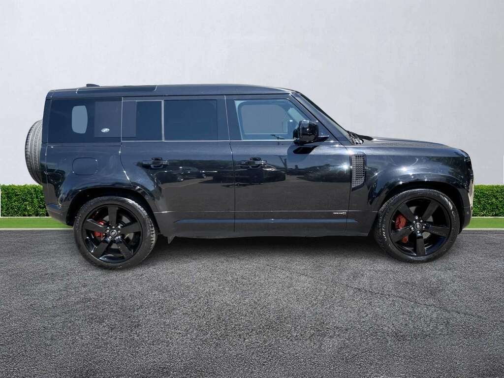 Land Rover Defender 110 3.0 P400 X 110 Black #5