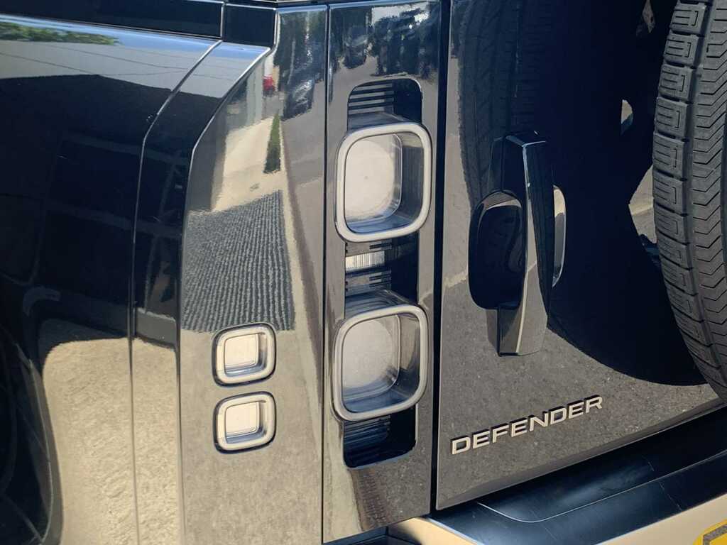 Land Rover Defender 110 P400 X 110 Mhev Black #18