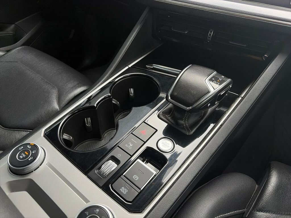 Volkswagen Touareg Black Edition Silver #13