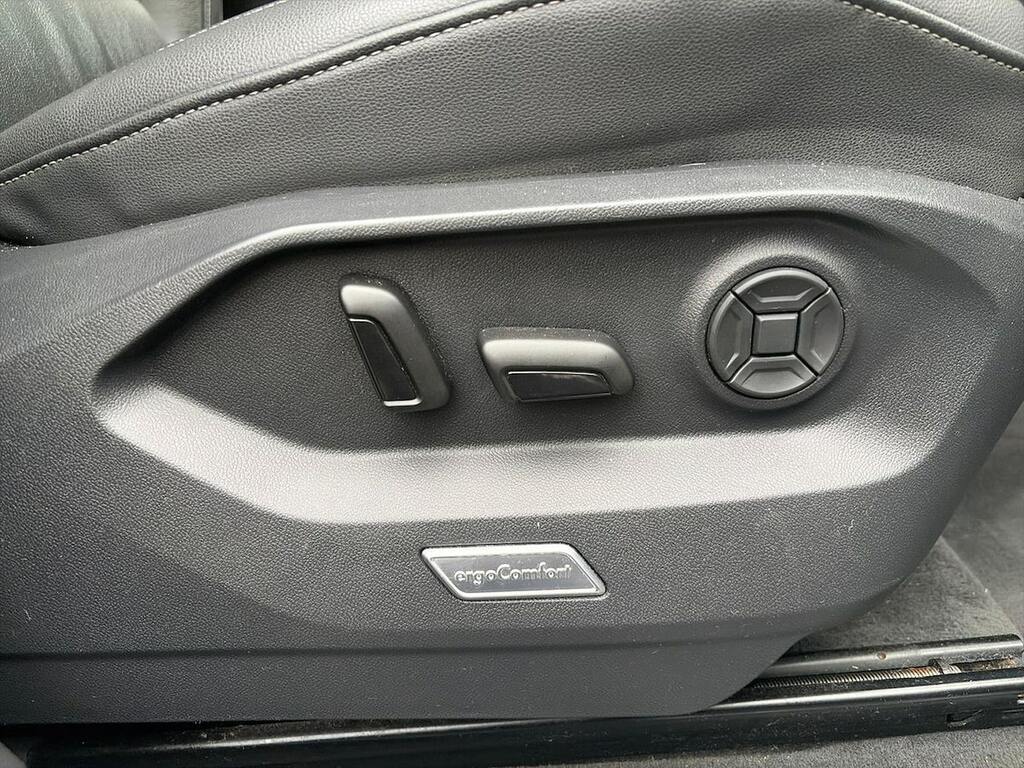 Volkswagen Touareg Black Edition Silver #29