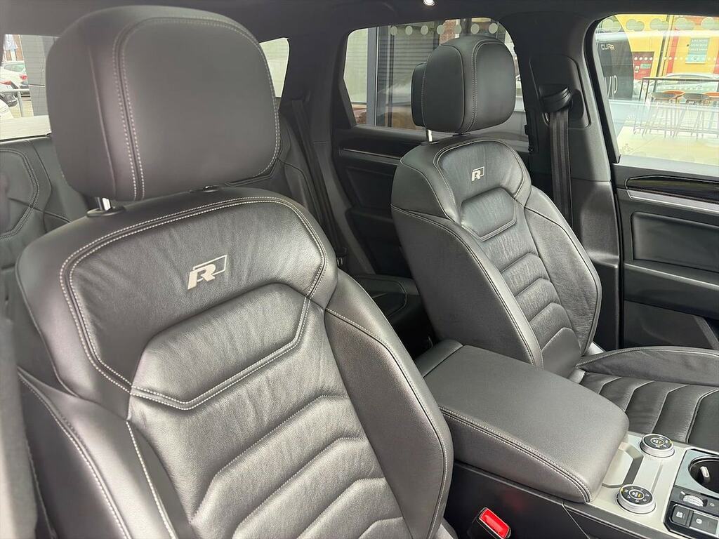 Volkswagen Touareg Black Edition Silver #30