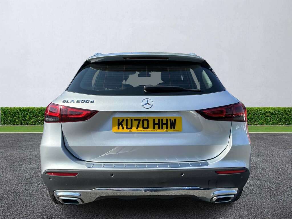 Mercedes-Benz GLA Class Gla 200D Sport Executive Silver #4