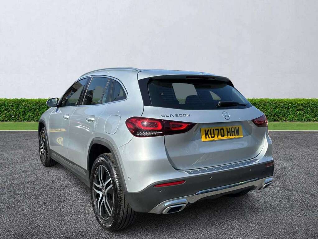 Mercedes-Benz GLA Class Gla 200D Sport Executive Silver #2
