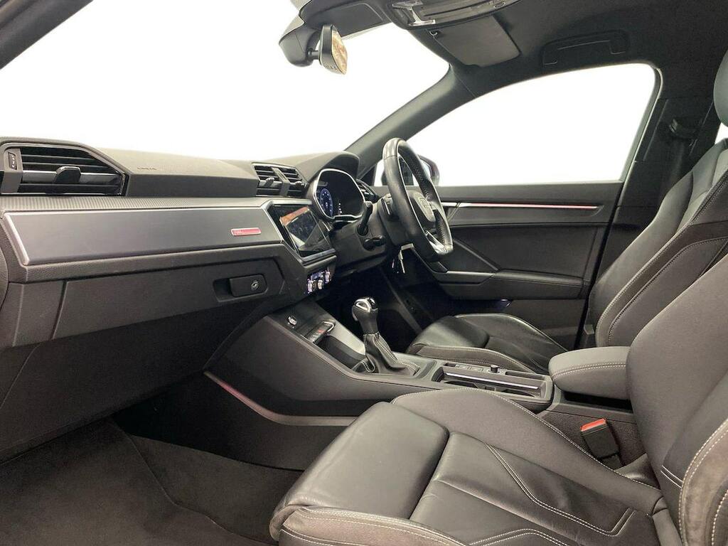 Audi Q3 2.0 Tdi 35 Edition 1 Sportback S Tronic EF69JVR Red #6
