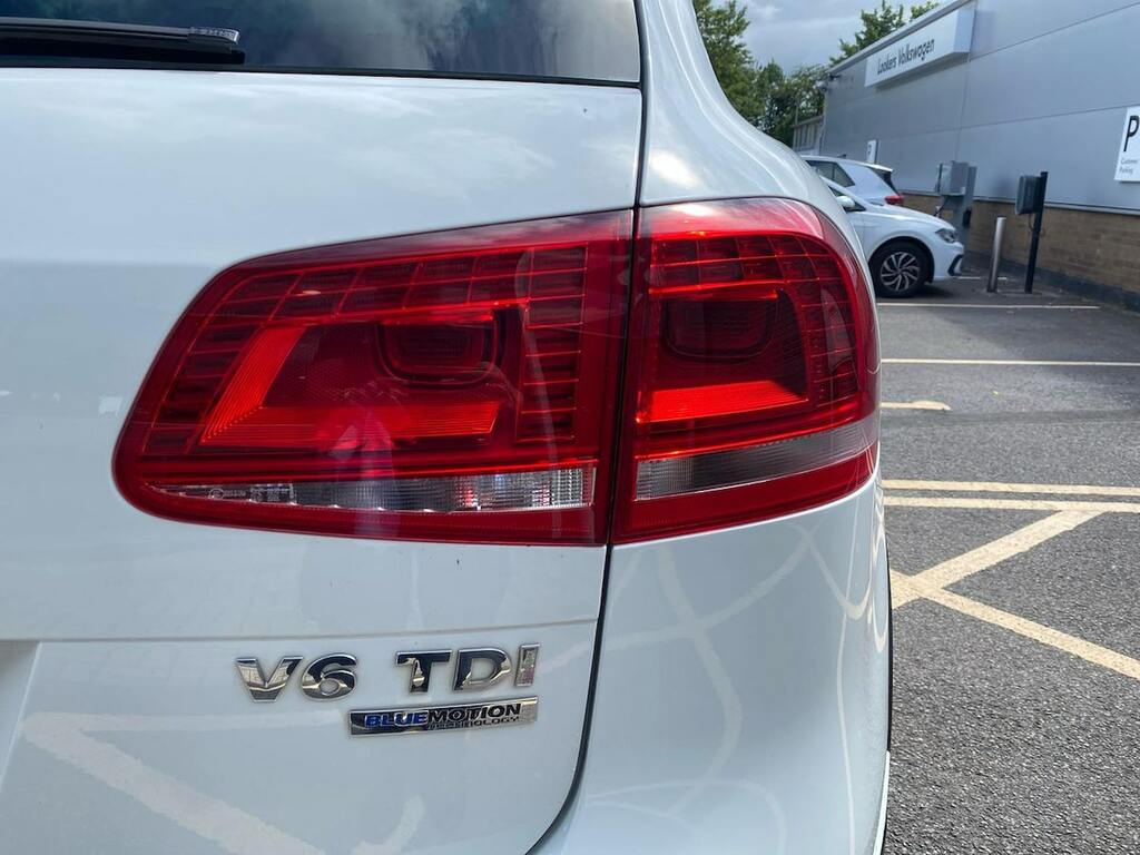 Volkswagen Touareg 3.0 V6 R Line Tdi Bluemotion Technology Black #33