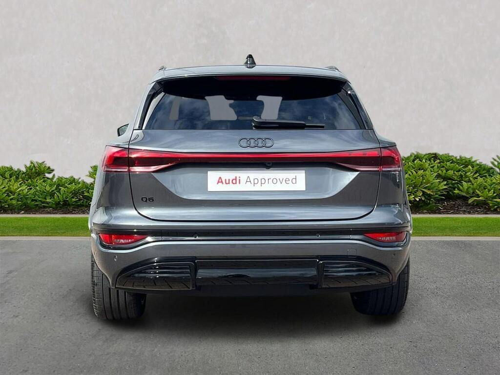 Audi Q6 E-Tron 83Kwh Edition 1 Suv 252 Ps Grey #4