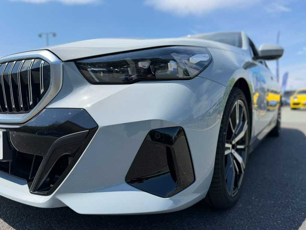 BMW 5 Series 530E M Sport Pro Black #35