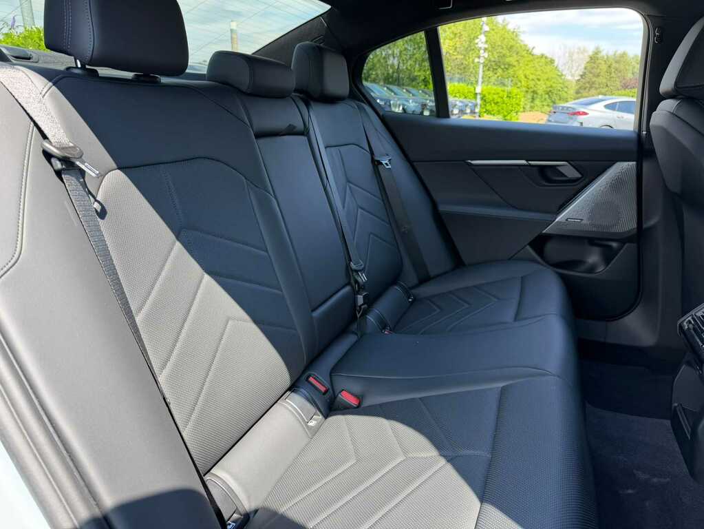 BMW 5 Series 530E M Sport Pro Black #18