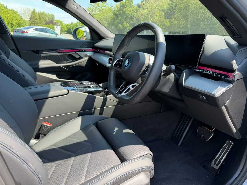 BMW 5 Series 530E M Sport Pro Black #11