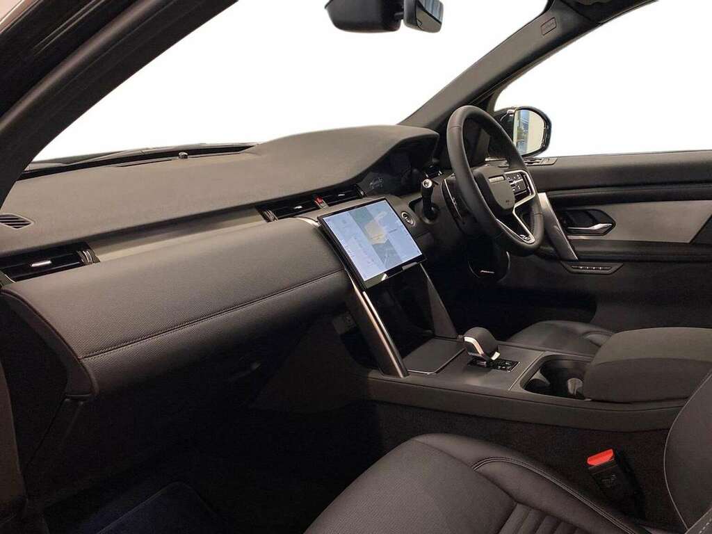 Land Rover Discovery Sport 2.0 D200 Dynamic Se 7 Seat Black #3