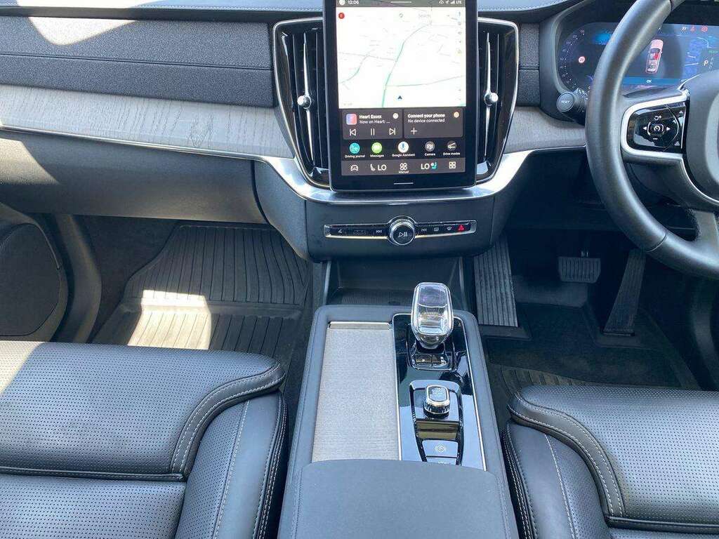 Volvo XC90 2.0 T8 18.8Kwh Core Suv Plug-in Hybrid Black #12
