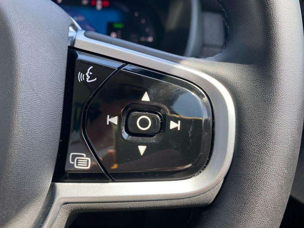Volvo XC90 2.0 T8 18.8Kwh Core Suv Plug-in Hybrid Black #25