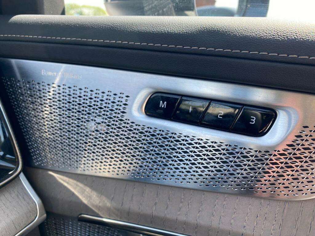 Volvo XC90 2.0 T8 18.8Kwh Core Suv Plug-in Hybrid Black #30