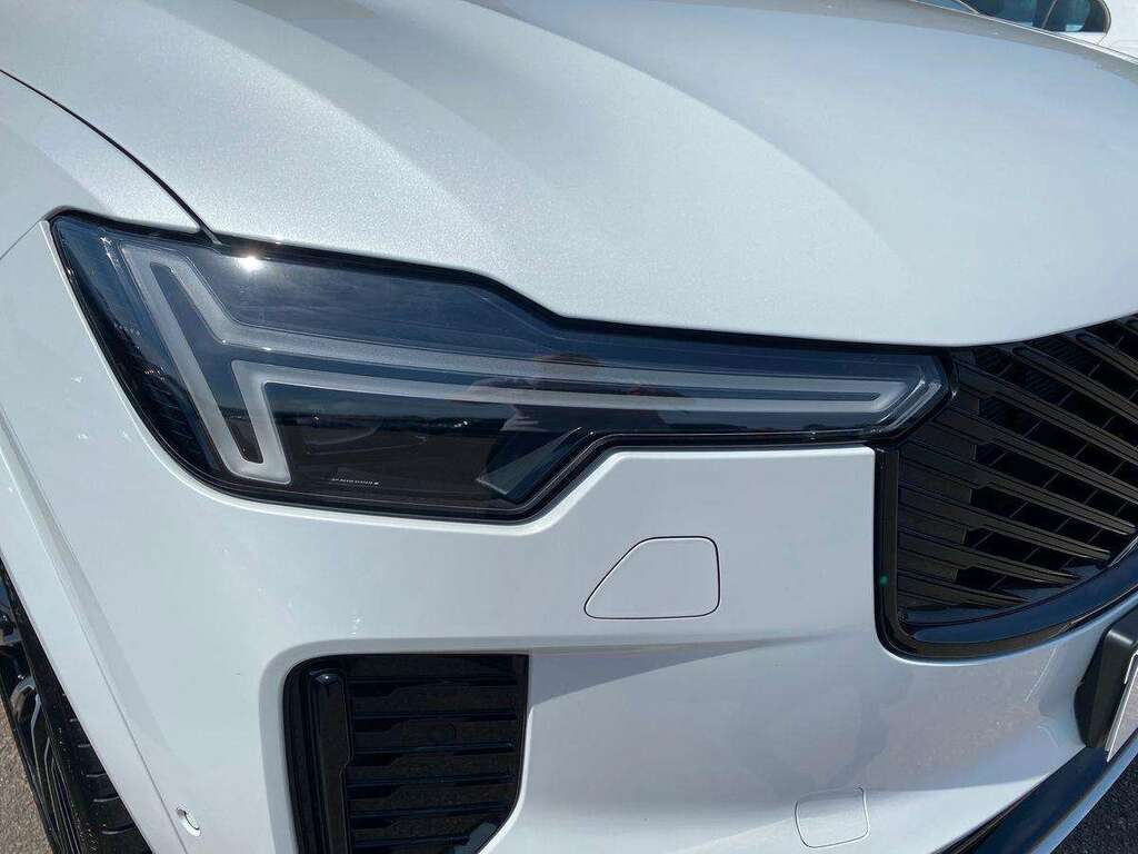 Volvo XC90 2.0 T8 18.8Kwh Core Suv Plug-in Hybrid Black #32